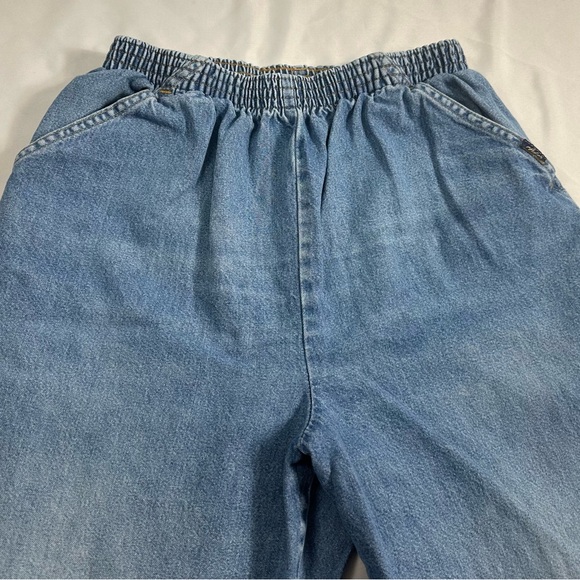 Vintage Chic woman’s Blue Jeans - Picture 4 of 8
